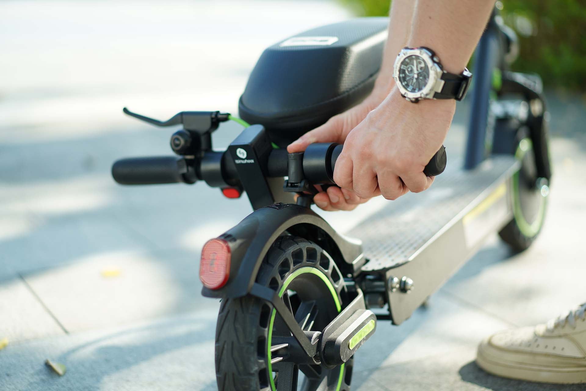 Can you use the iSinwheel S9Pro electric scooter for commuting? | iSinwheel